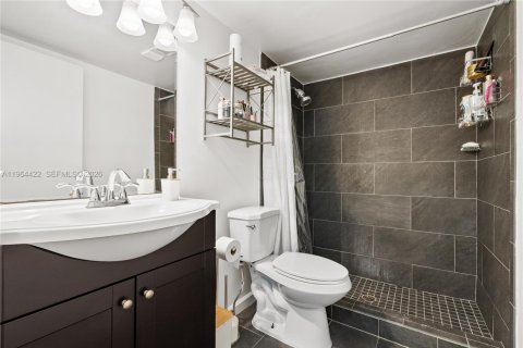 Condominio en venta en Miami Beach, Florida, 1 dormitorio, 57.13 m2 № 2090556 - foto 9