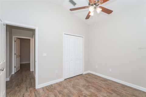 Casa en venta en Wesley Chapel, Florida, 3 dormitorios, 166.3 m2 № 1903707 - foto 5