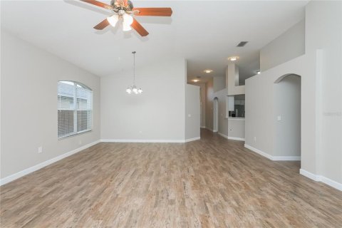 Casa en venta en Wesley Chapel, Florida, 3 dormitorios, 166.3 m2 № 1903707 - foto 6