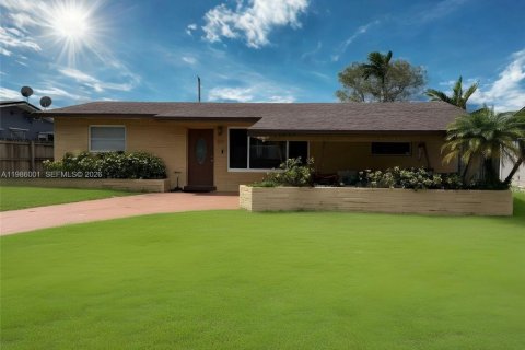 House in Fort Lauderdale, Florida 3 bedrooms, 125.51 sq.m. № 2048336