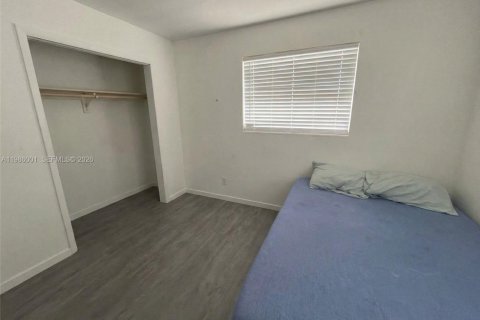 House in Fort Lauderdale, Florida 3 bedrooms, 125.51 sq.m. № 2048336 - photo 17