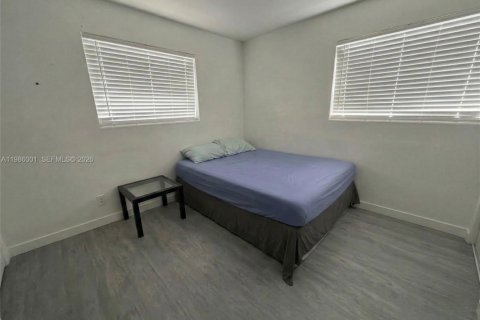 House in Fort Lauderdale, Florida 3 bedrooms, 125.51 sq.m. № 2048336 - photo 16