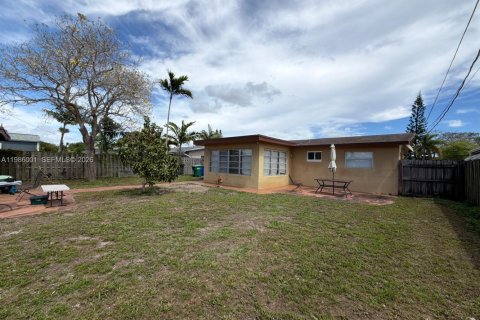 House in Fort Lauderdale, Florida 3 bedrooms, 125.51 sq.m. № 2048336 - photo 30