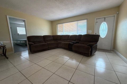 House in Fort Lauderdale, Florida 3 bedrooms, 125.51 sq.m. № 2048336 - photo 5