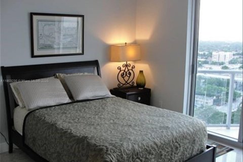 Condo in Miami, Florida, 2 bedrooms  № 2081830 - photo 7