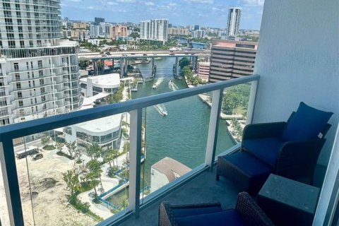 Condo in Miami, Florida, 2 bedrooms  № 2081830 - photo 26