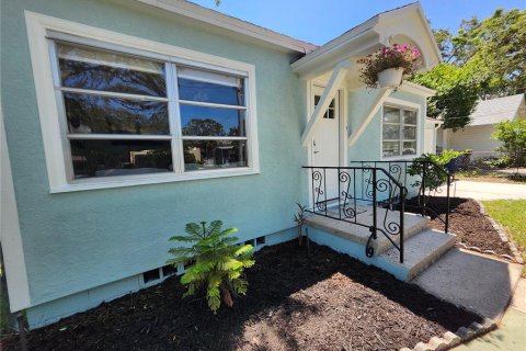 House in Clearwater, Florida 2 bedrooms, 70.88 sq.m. № 1831924 - photo 2