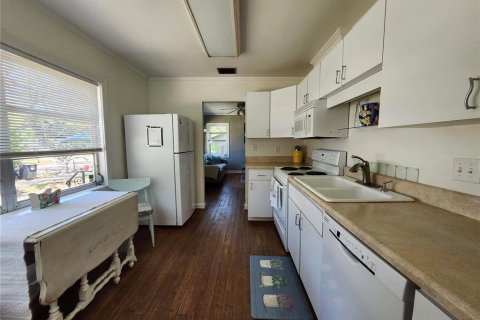 House in Clearwater, Florida 2 bedrooms, 70.88 sq.m. № 1831924 - photo 13