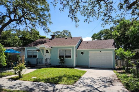 House in Clearwater, Florida 2 bedrooms, 70.88 sq.m. № 1831924 - photo 1