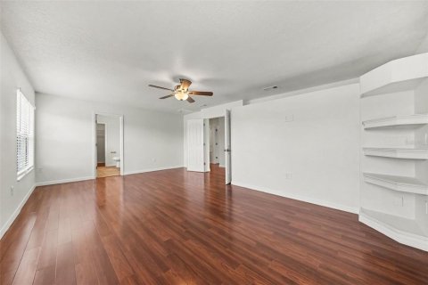 Villa ou maison à vendre à Kissimmee, Floride: 3 chambres, 244.61 m2 № 2308386 - photo 9