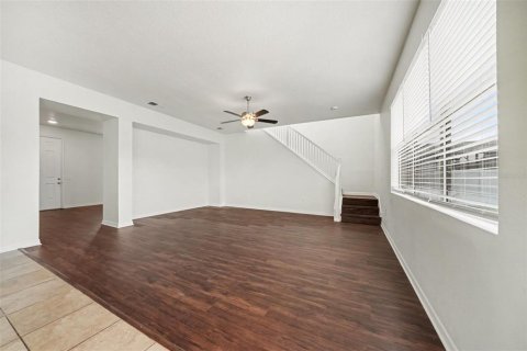 Villa ou maison à vendre à Kissimmee, Floride: 3 chambres, 244.61 m2 № 2308386 - photo 11