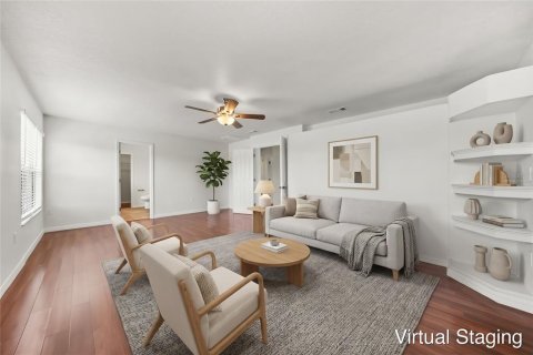 Villa ou maison à vendre à Kissimmee, Floride: 3 chambres, 244.61 m2 № 2308386 - photo 4