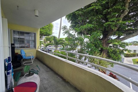 Copropriété à louer à Miami, Floride: 2 chambres, 97.55 m2 № 2073209 - photo 11