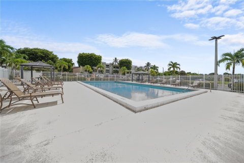Copropriété à louer à Miami, Floride: 2 chambres, 97.55 m2 № 2073209 - photo 13