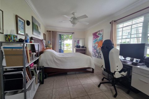 Copropriété à louer à Miami, Floride: 2 chambres, 97.55 m2 № 2073209 - photo 7
