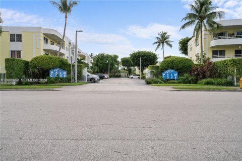 Condo à Miami, Floride, 2 chambres  № 2073209