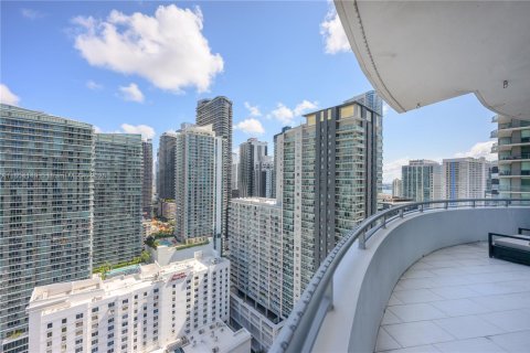 Condo in Miami, Florida, 3 bedrooms  № 1864221 - photo 3