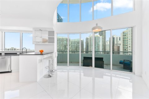Condo in Miami, Florida, 3 bedrooms  № 1864221 - photo 10
