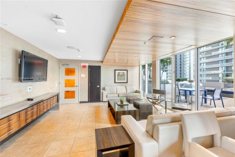 Condo in Miami, Florida, 3 bedrooms  № 1864221 - photo 30