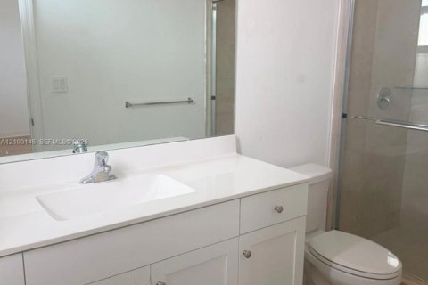 Townhouse in Homestead, Florida 3 bedrooms, 153.2 sq.m. № 2401491 - photo 2