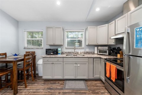 House in Gainesville, Florida 2 bedrooms, 75.99 sq.m. № 2121135 - photo 9