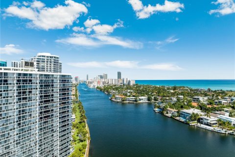 Condo in Aventura, Florida, 2 bedrooms  № 2017859