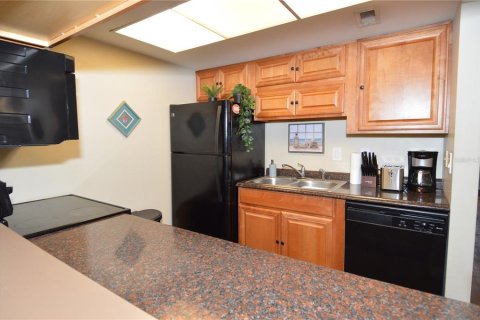 Condo in Largo, Florida, 1 bedroom  № 1905706 - photo 6