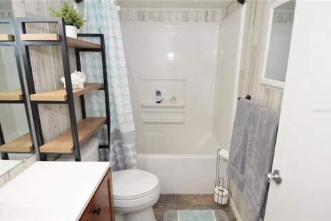 Condo in Largo, Florida, 1 bedroom  № 1905706 - photo 23