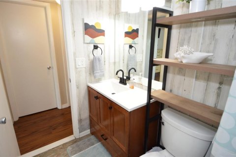 Condo in Largo, Florida, 1 bedroom  № 1905706 - photo 24