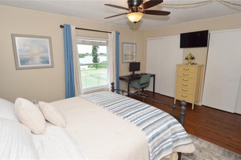 Condo in Largo, Florida, 1 bedroom  № 1905706 - photo 30