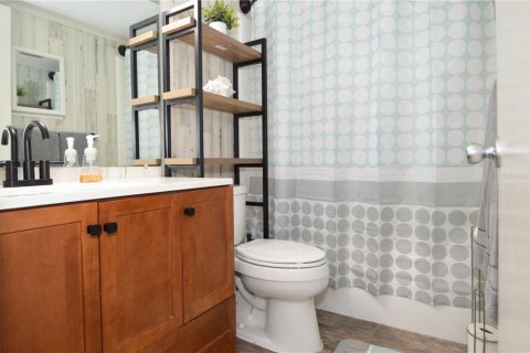 Condo in Largo, Florida, 1 bedroom  № 1905706 - photo 22