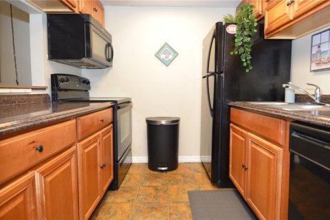 Condo in Largo, Florida, 1 bedroom  № 1905706 - photo 8