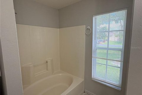 House in Kissimmee, Florida 3 bedrooms, 145.48 sq.m. № 2216726 - photo 23