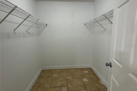 House in Kissimmee, Florida 3 bedrooms, 145.48 sq.m. № 2216726 - photo 20