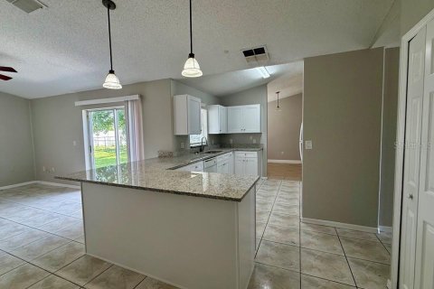 House in Kissimmee, Florida 3 bedrooms, 145.48 sq.m. № 2216726 - photo 8