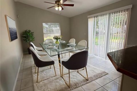 House in Kissimmee, Florida 3 bedrooms, 145.48 sq.m. № 2216726 - photo 5