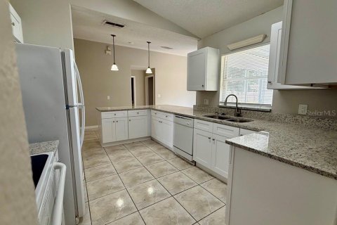 House in Kissimmee, Florida 3 bedrooms, 145.48 sq.m. № 2216726 - photo 11
