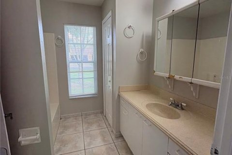 House in Kissimmee, Florida 3 bedrooms, 145.48 sq.m. № 2216726 - photo 21