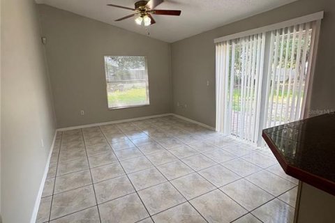 House in Kissimmee, Florida 3 bedrooms, 145.48 sq.m. № 2216726 - photo 6