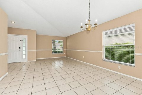 Villa ou maison à louer à Wesley Chapel, Floride: 4 chambres, 179.86 m2 № 2407033 - photo 3