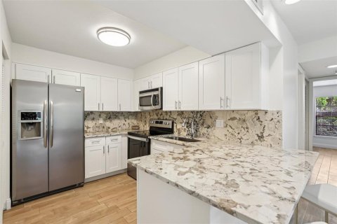 Copropriété à louer à Palm Harbor, Floride: 2 chambres, 97.55 m2 № 2432800 - photo 13