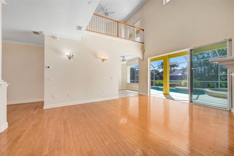 House in Merrit Island, Florida 4 bedrooms, 232.63 sq.m. № 1538444 - photo 18