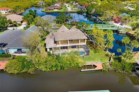 House in Merrit Island, Florida 4 bedrooms, 232.63 sq.m. № 1538444 - photo 6