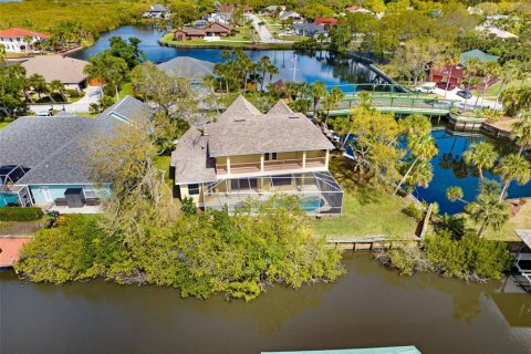 House in Merrit Island, Florida 4 bedrooms, 232.63 sq.m. № 1538444 - photo 7