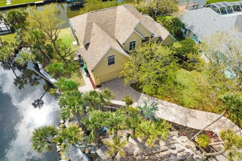 House in Merrit Island, Florida 4 bedrooms, 232.63 sq.m. № 1538444 - photo 2