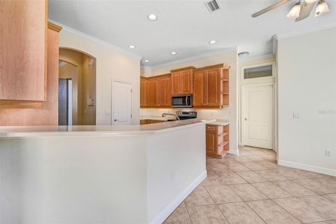 House in Merrit Island, Florida 4 bedrooms, 232.63 sq.m. № 1538444 - photo 25