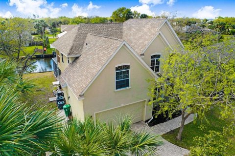 House in Merrit Island, Florida 4 bedrooms, 232.63 sq.m. № 1538444 - photo 3
