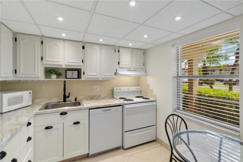 Condominio en venta en Delray Beach, Florida, 2 dormitorios, 85.93 m2 № 2057935 - foto 11