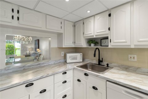 Condominio en venta en Delray Beach, Florida, 2 dormitorios, 85.93 m2 № 2057935 - foto 16