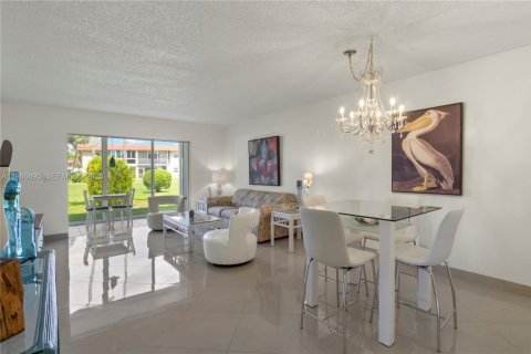 Condominio en venta en Delray Beach, Florida, 2 dormitorios, 85.93 m2 № 2057935 - foto 10